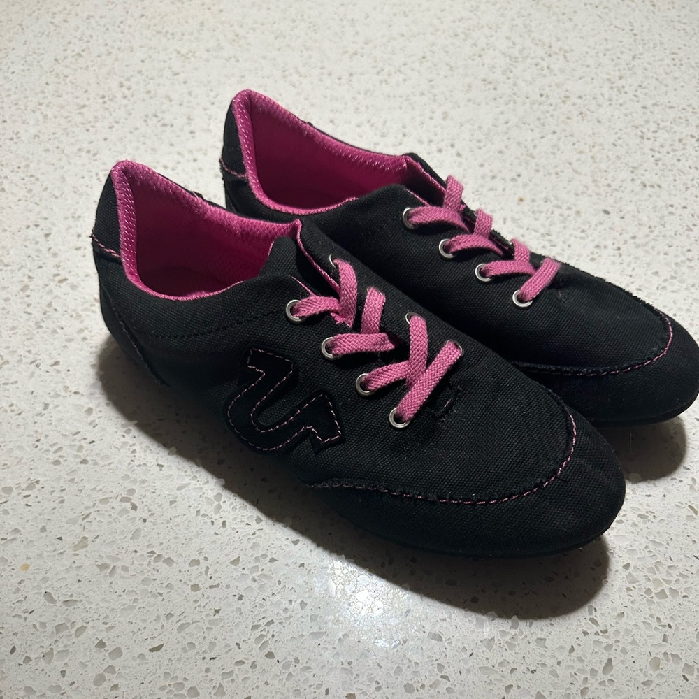 Vintage Women’s True Religion Sneakers Shoes 8.5 Black & Pink
